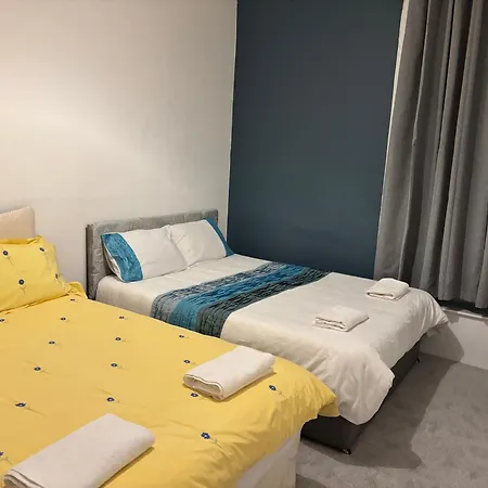 Newly Renovated In Centre *