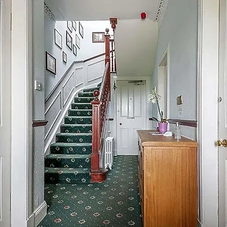Aynetree Guest house Edinburgh