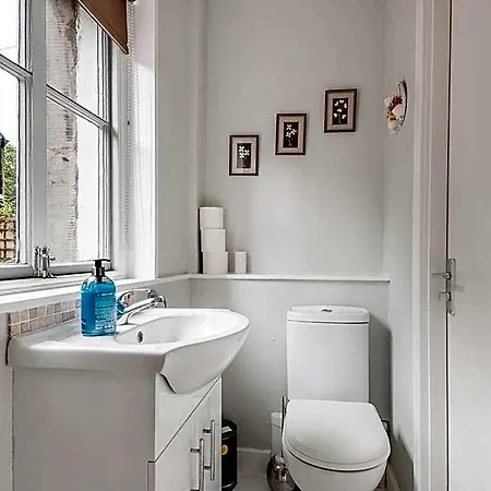 Aynetree Guest house Edinburgh