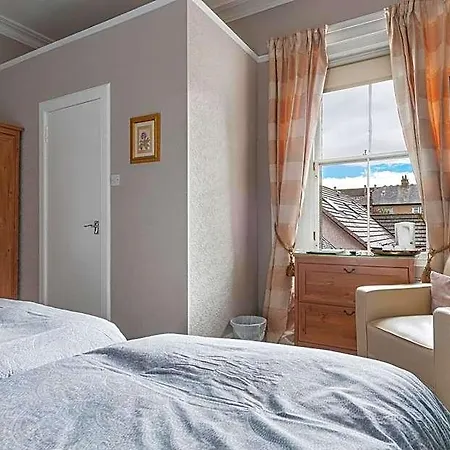 Aynetree Guest house Edinburgh
