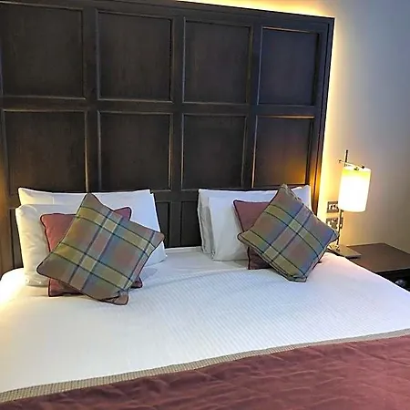 The Parliament House 3*