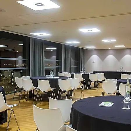 Courtyard By Marriott West 4* Edinburgh