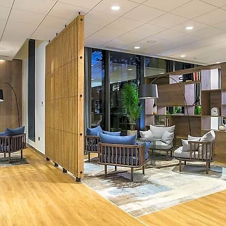 Courtyard By Marriott West Hotel 4*