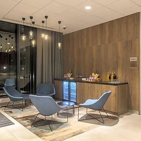 Courtyard By Marriott West Hotel 4*