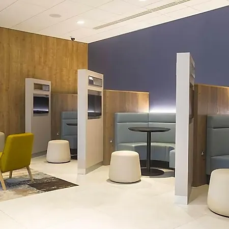 Courtyard By Marriott West Hotel Edinburgh