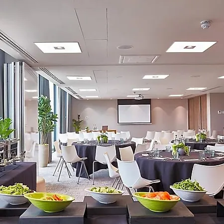 Courtyard By Marriott West 4* Edinburgh