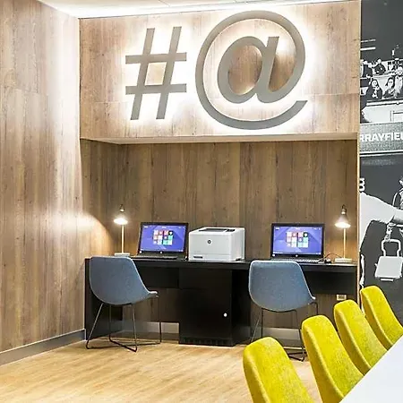 Courtyard By Marriott West Hotel Edinburgh