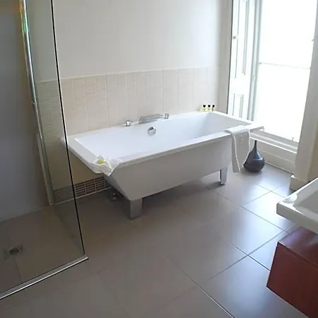 The Salisbury Ξενοδοχείο 4*