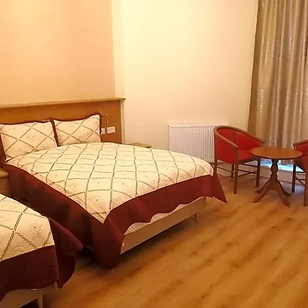 Cumberland Hotel