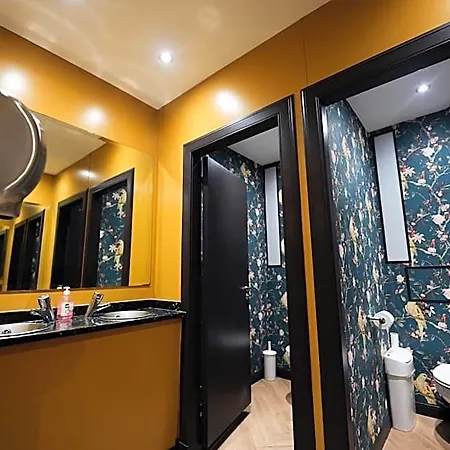 Revolver Hostel Edinburgh
