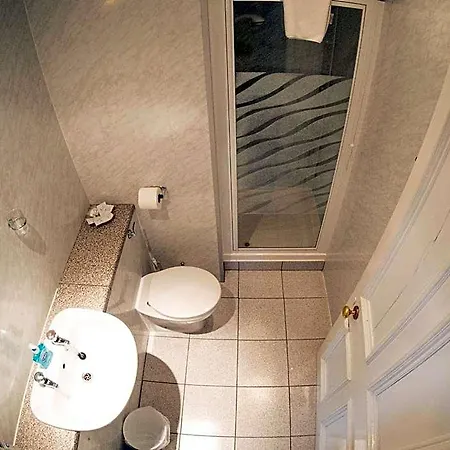 Corstorphine Hotel 3*