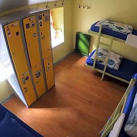 Hostel High Street - Over 18s Only, Backpackers Atmosphere (adults Only) *