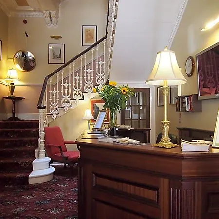 Hotel Thistle