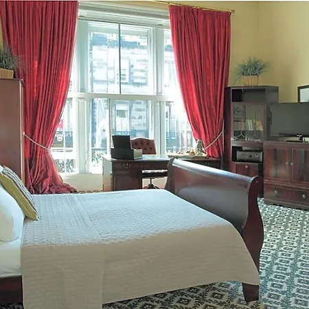 Thistle Hotel