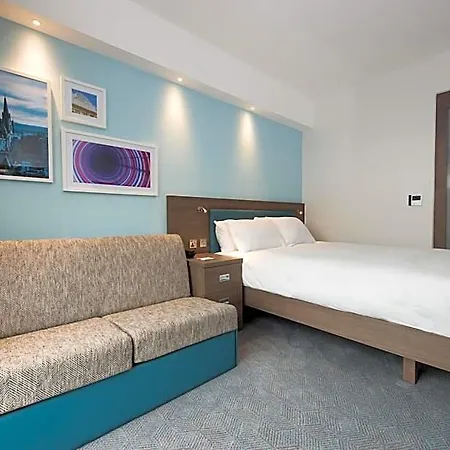 Hampton By Hilton West End Hotel