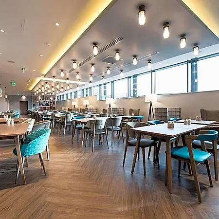 Hotel Hampton By Hilton West End