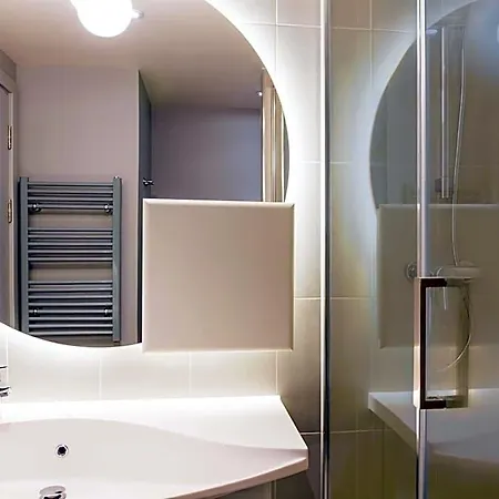 Adagio Royal Mile Apart Otel