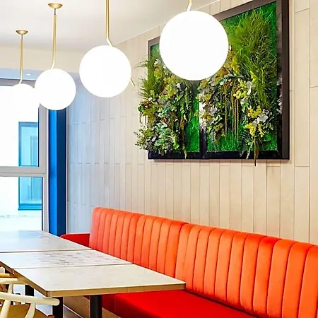 Adagio Royal Mile Apart Otel 4*
