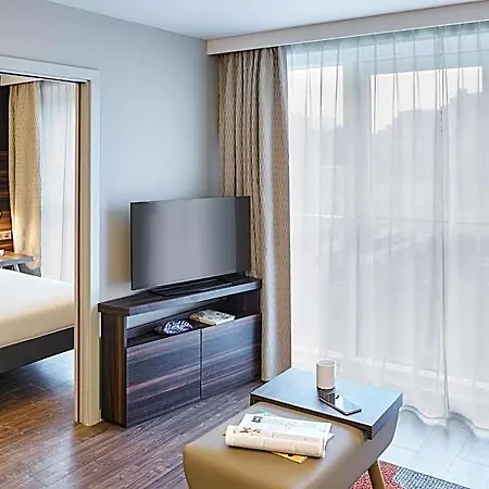 Adagio Royal Mile 4* Edinburgh