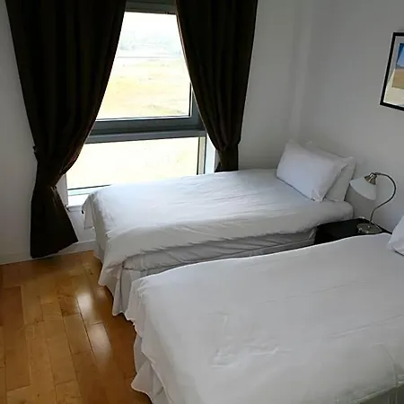Ocean Serviced Aparthotel 4*