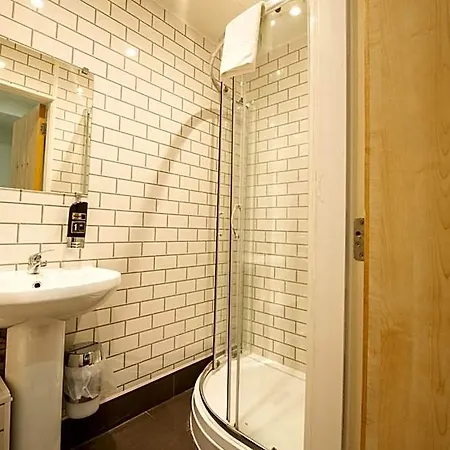 A&o Hotel 2*