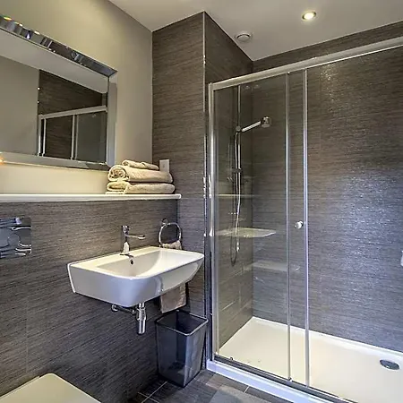 Haymarket Apartahotel 4*