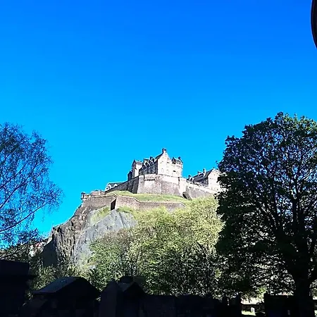 Edinburgh37 4*