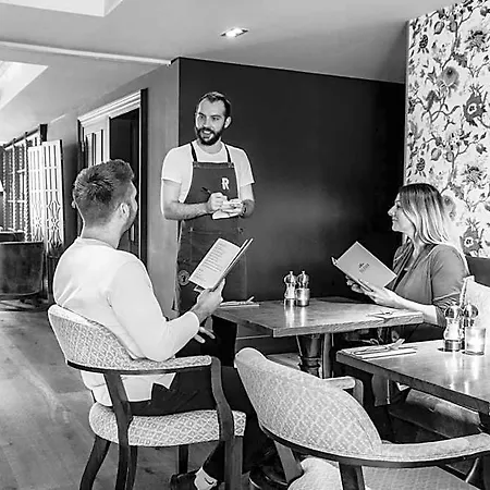 The Raeburn 4* Edinburg