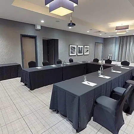 Village Hotel 4*