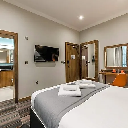 Hotel The Place 4*