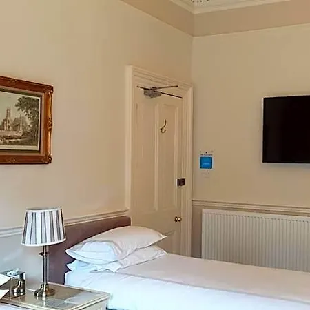 Casa de hóspedes Highfield 4*