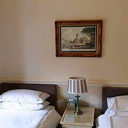 Casa de hóspedes Highfield 4*