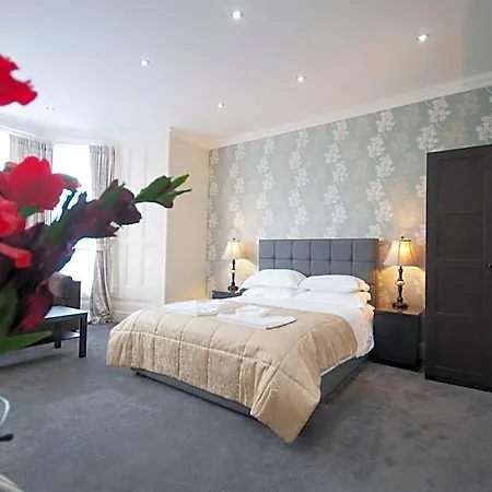 Palmerston 4*