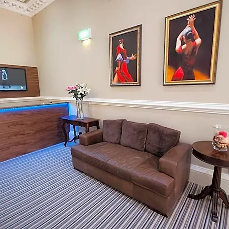 Aparthotel Palmerston 4*