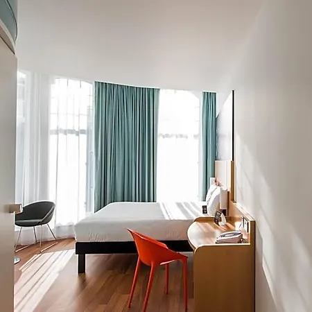 Отель Ibis Centre South Bridge - Royal Mile 3*