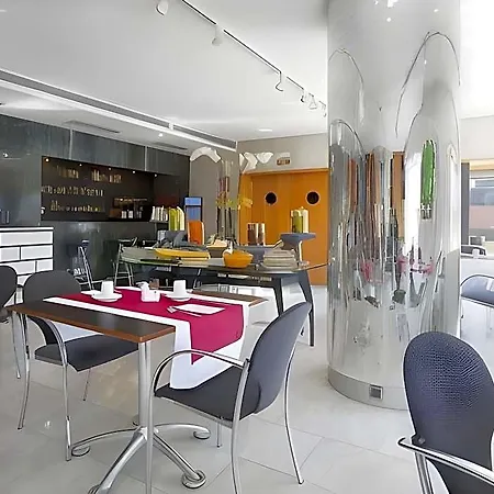 Grove House Hotel 4*