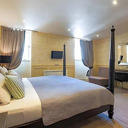 Hotel Grove House