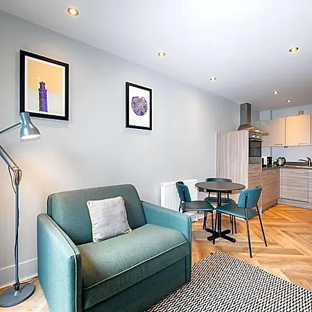Hotel Staycity West End