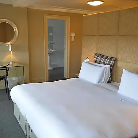 B+B Edinburgh Hotell 4*