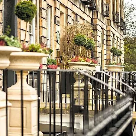 Nira Caledonia Edinburgh