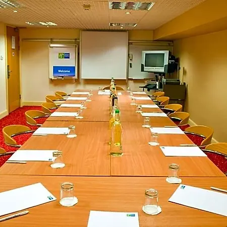 Hotel Express Centre By Ihg 3*