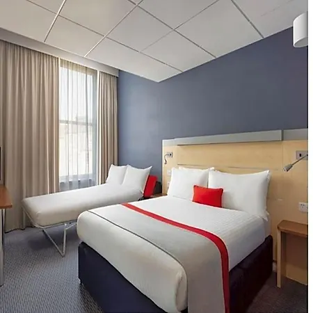 Express Centre By Ihg Hotel