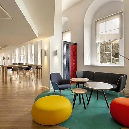 Express Centre By Ihg Hotel 3*