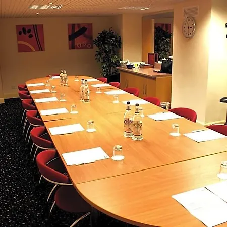 Express Centre By Ihg Hotel