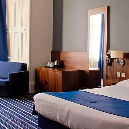 Piries Hotel