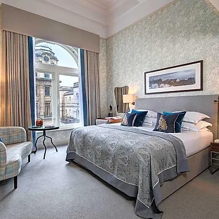 The Balmoral Hotel 5*