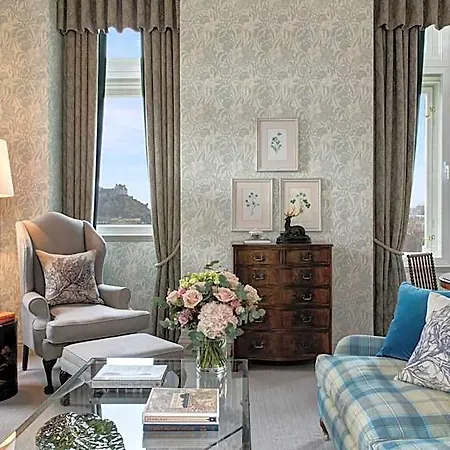 The Balmoral Hotel 5*