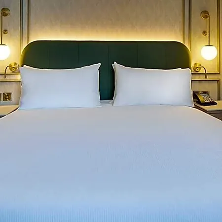 Hilton Carlton 4*
