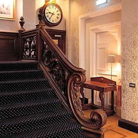 Royal Scots Club Hotel Edimburgo