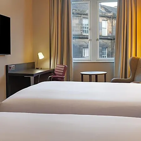 Doubletree By Hilton Centre Hotel